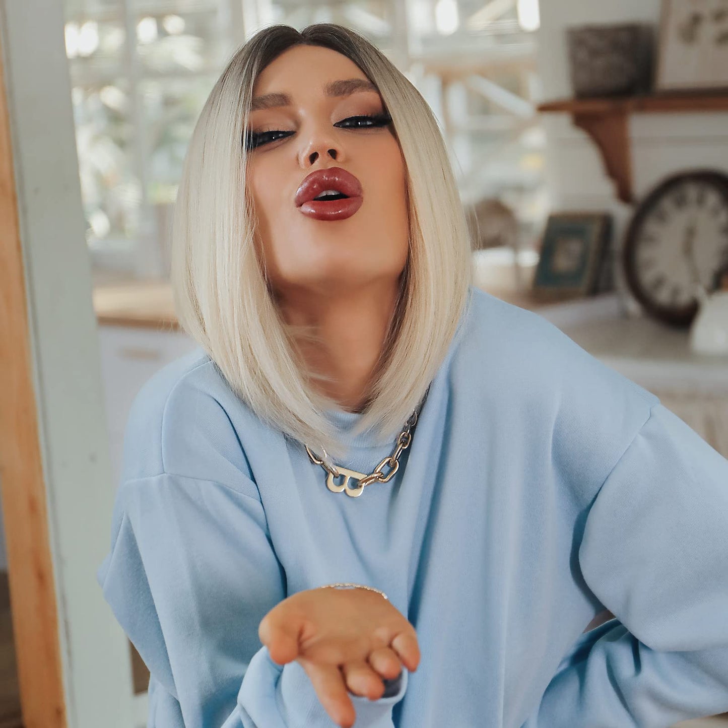 HAIRCUBE Ombre Blonde Bob Wig Shoulder Length Wigs for Women Dark Brown Roots Middle Part Heat Resistant Fibre Synthetic Wig Daily Natural looking