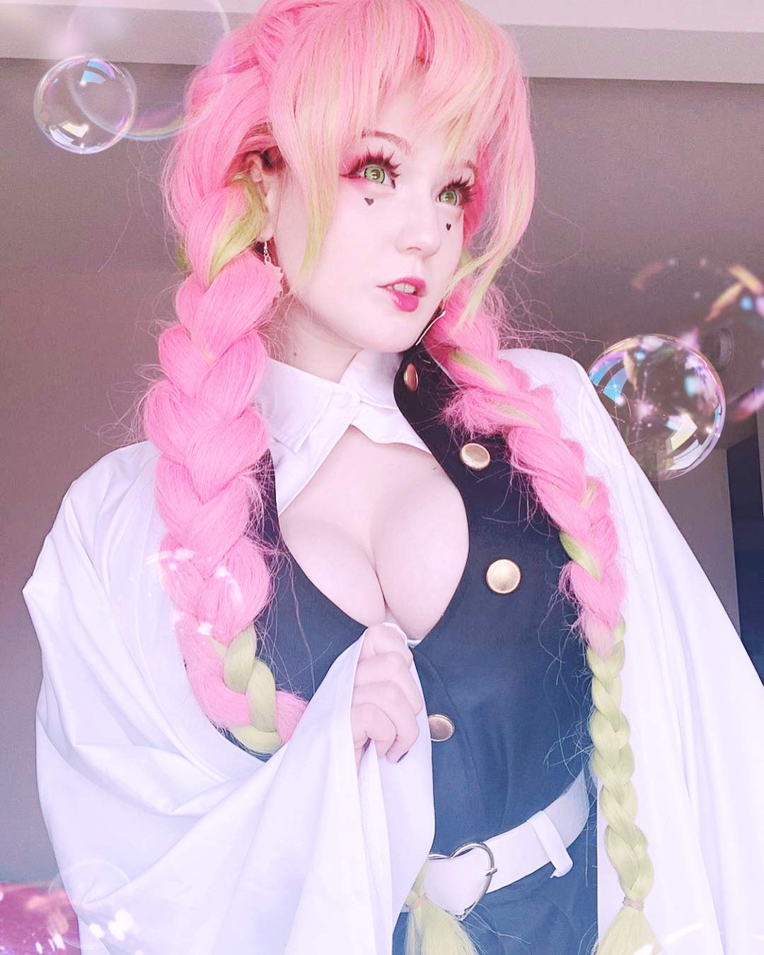 Max Beauty Anime Pink and Green Wig for Mitsuri Cosplay Braided Hair Wig with Pigtails Halloween Party + Cap