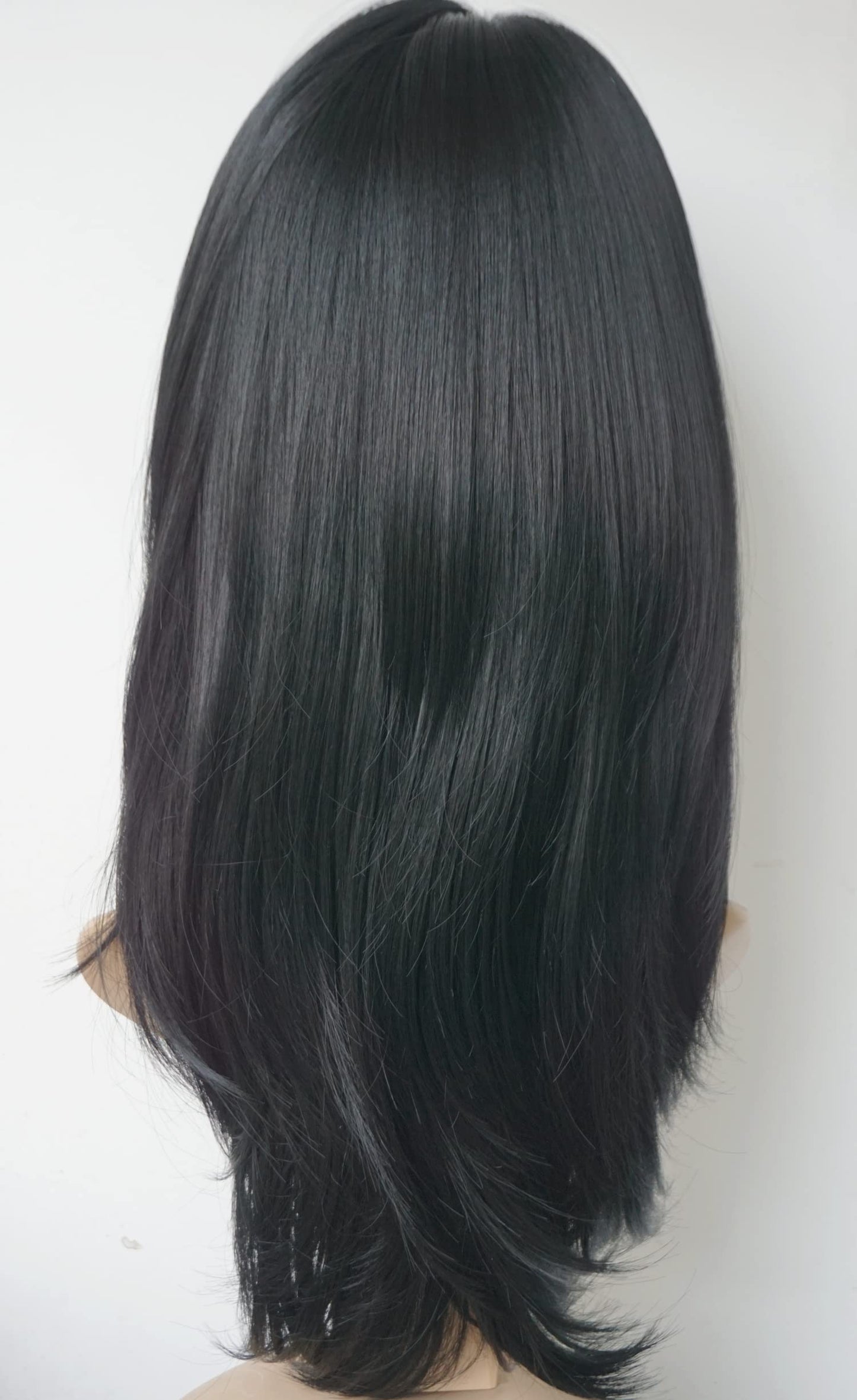 Black wig with bangs Layered Wigs for white Women black hair wig Synthetic Wigs Flow out Curl for White Women (Black)